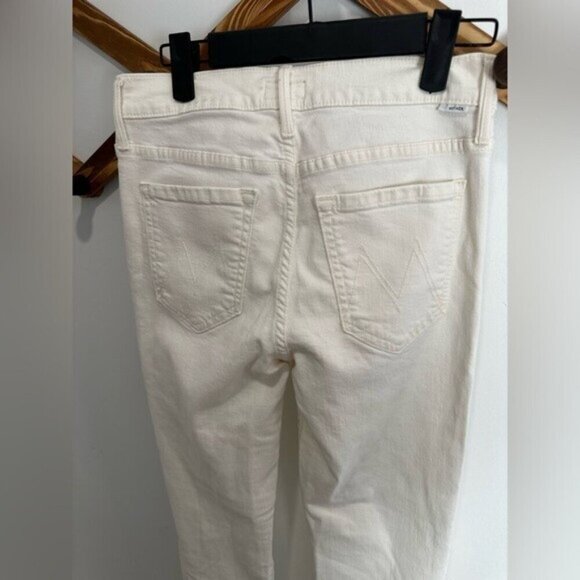 ⭐️ MOTHER - THE RASCLE ANKLE SNIPPET JEANS IN WHIPPING CREAM - Picture 9 of 14